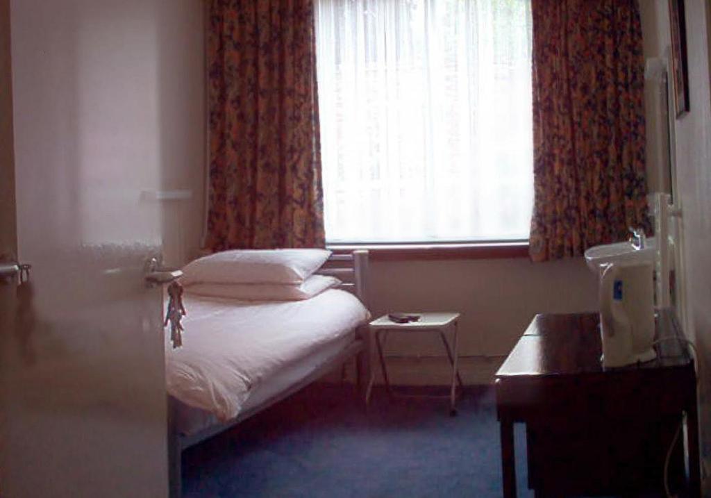 كامبرلي Tekels Park Guest House الغرفة الصورة